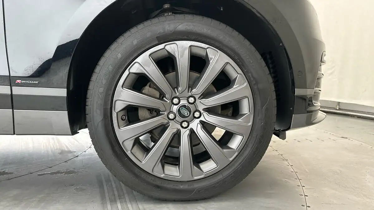 2019-land-rover-range-rover-velar-20-d180-r-dynamic-se-big-19