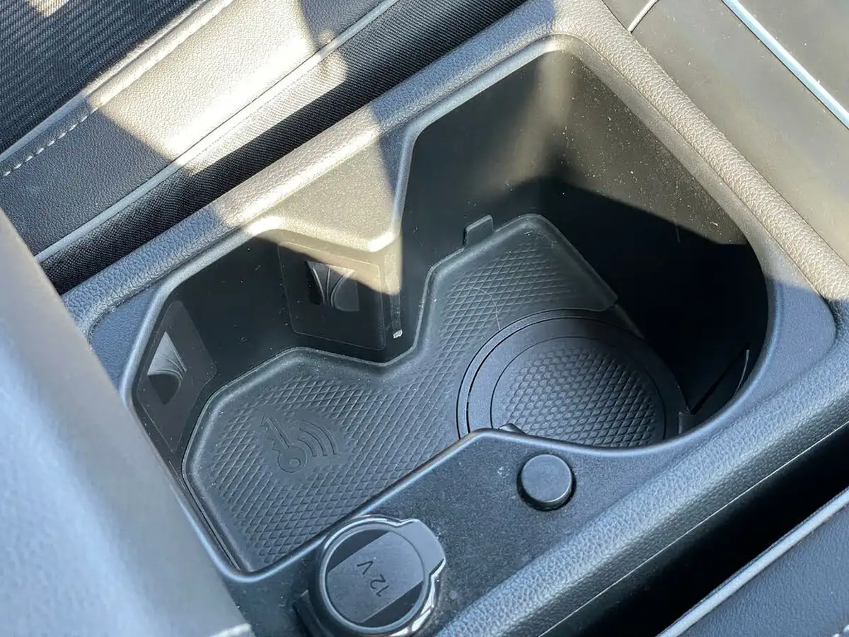 2021-volkswagen-golf-big-33
