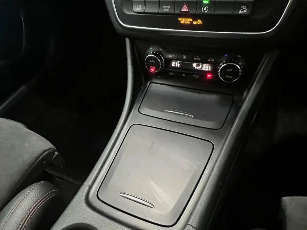 2016-mercedes-benz-gla-class-20-gla-250-amg-line-ss-7g-dct-big-21