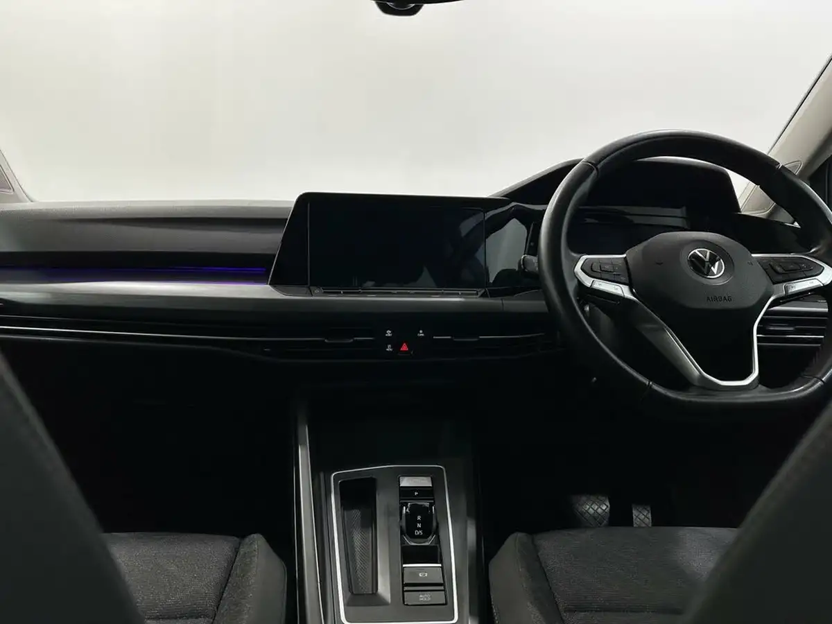 2020-volkswagen-golf-15-etsi-life-150ps-hatchback-big-11