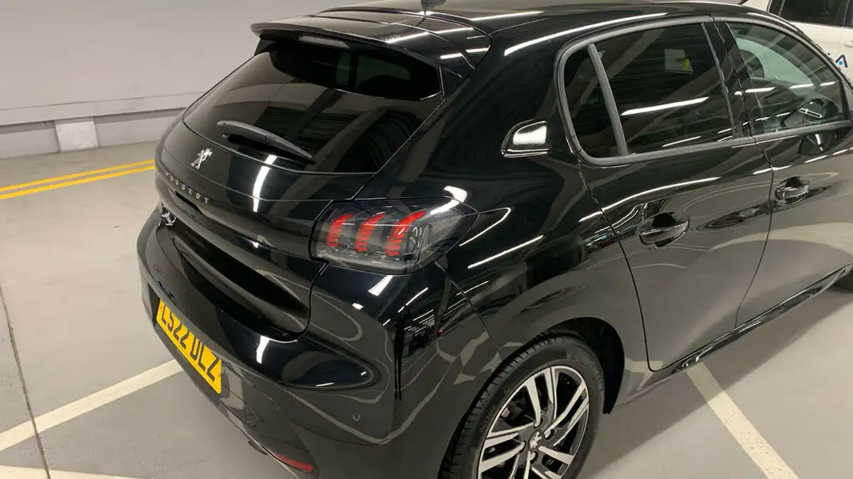 2022-peugeot-208-12-puretech-allure-100bhp-big-44