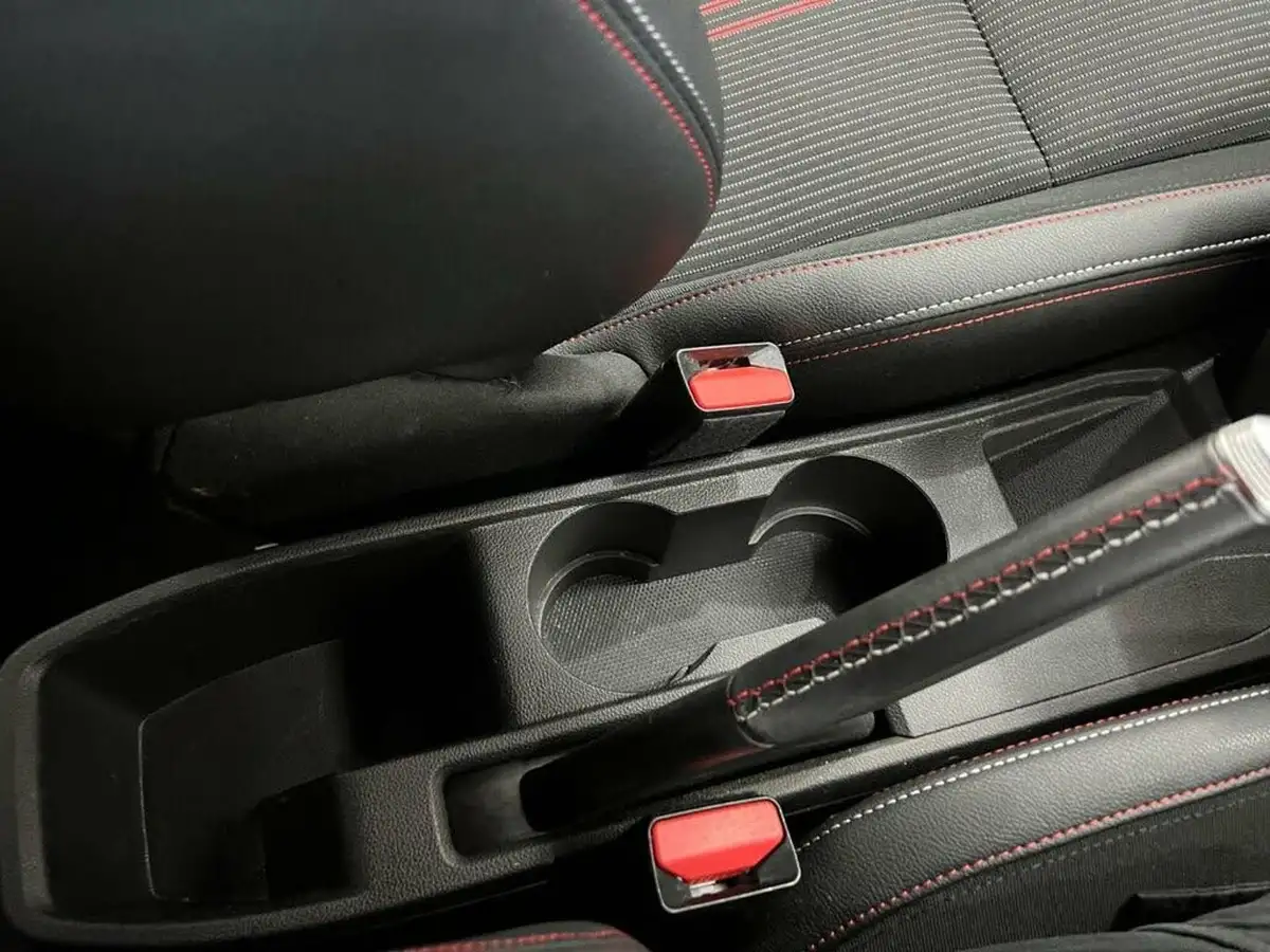 2020-renault-clio-13-tce-rs-line-big-14