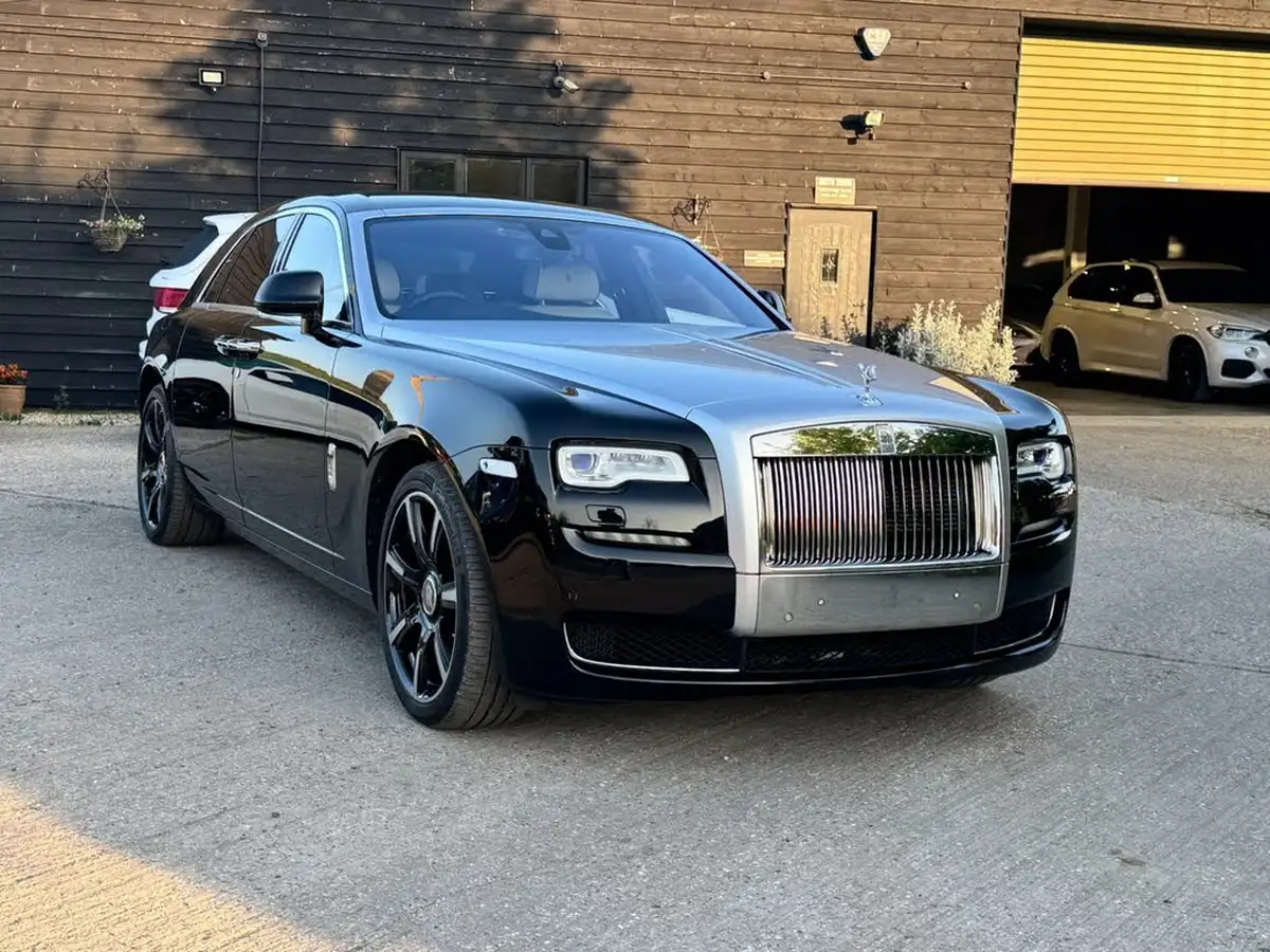 2016-rolls-royce-ghost-66-ewb-big-7