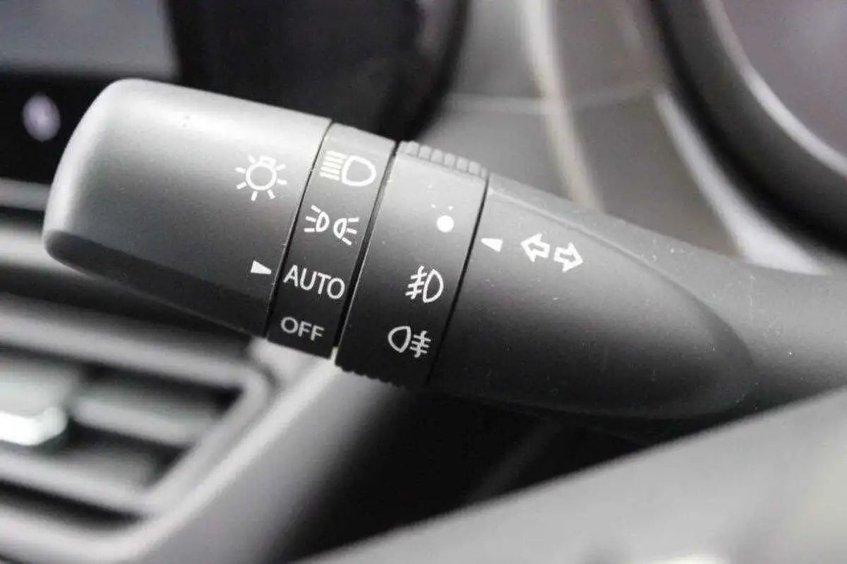 2025-suzuki-s-cross-14-boosterjet-motion-big-27