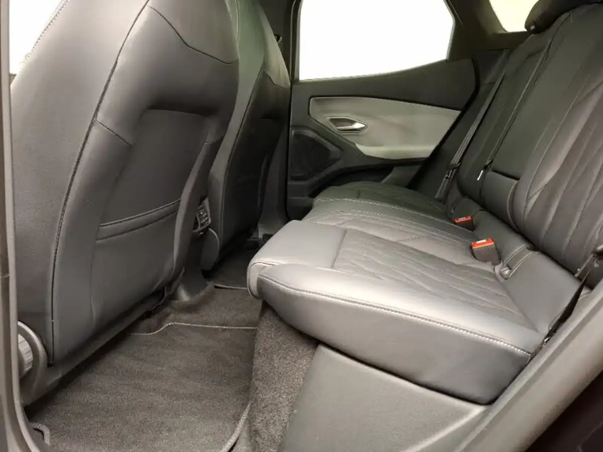 2024-ford-explorer-e-premium-286ps-77kwh-big-5