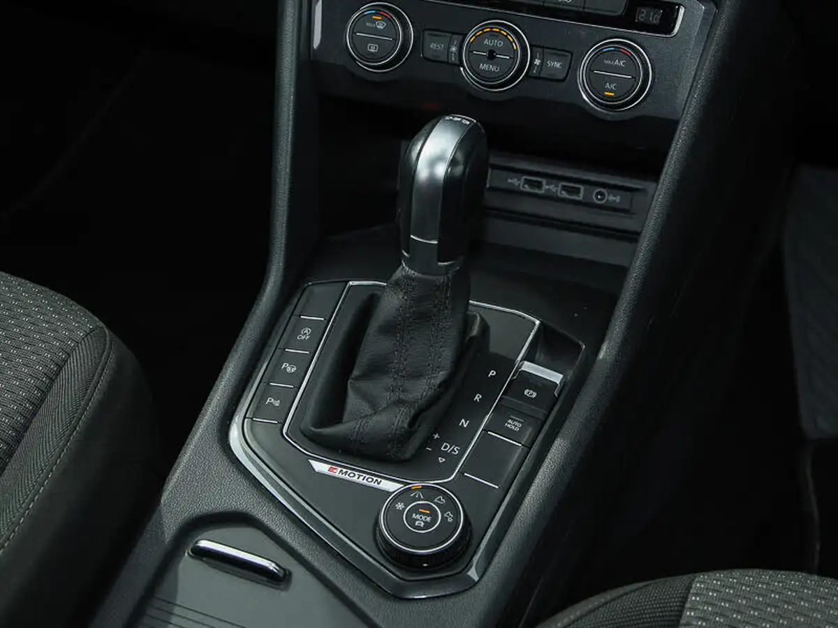 2019-volkswagen-tiguan-allspace-20tdi-se-nav-150ps-scr-4motion-dsg-big-14