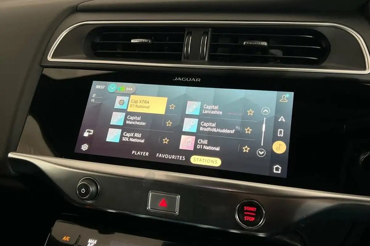 2023-jaguar-i-pace-ev400-hse-black-big-14