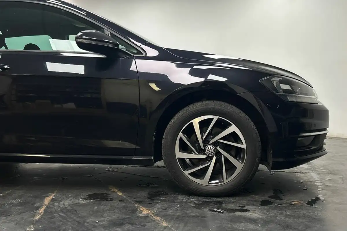 2019-volkswagen-golf-16tdi-match-hatchback-5d-big-14