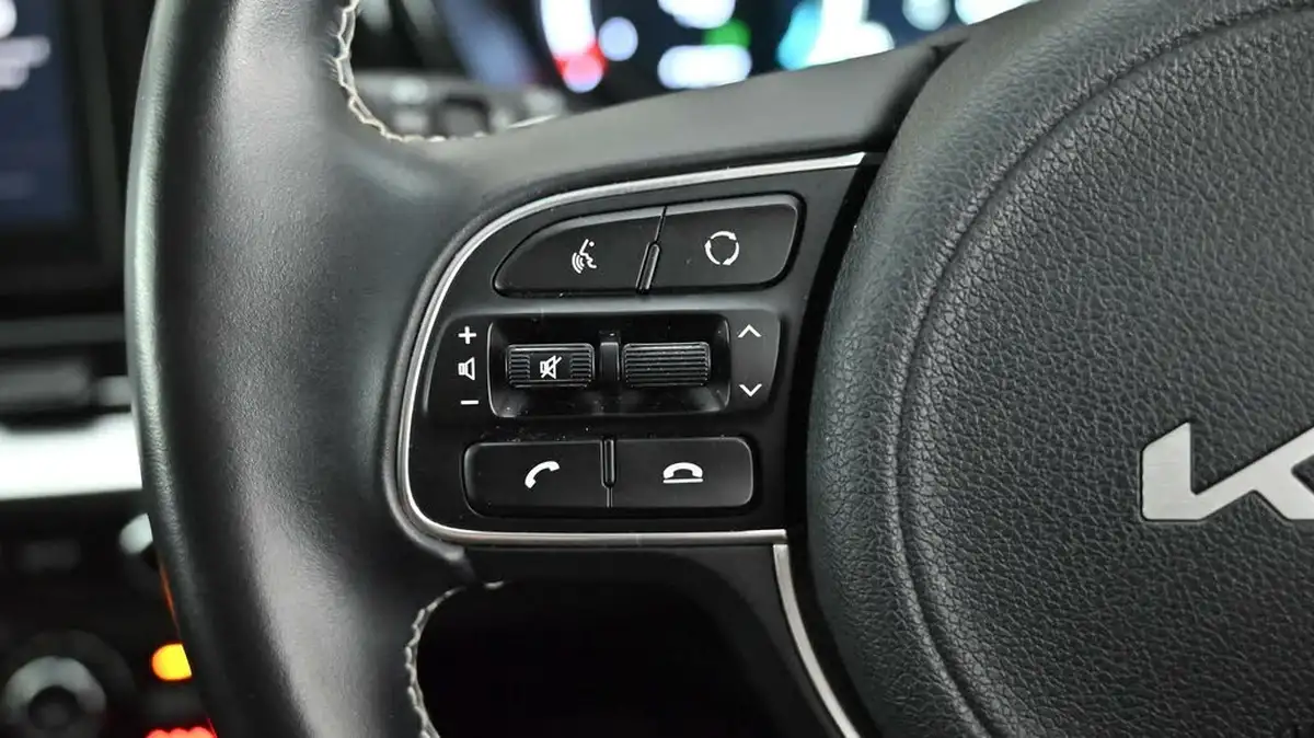 2022-kia-niro-ev-e-2-big-22