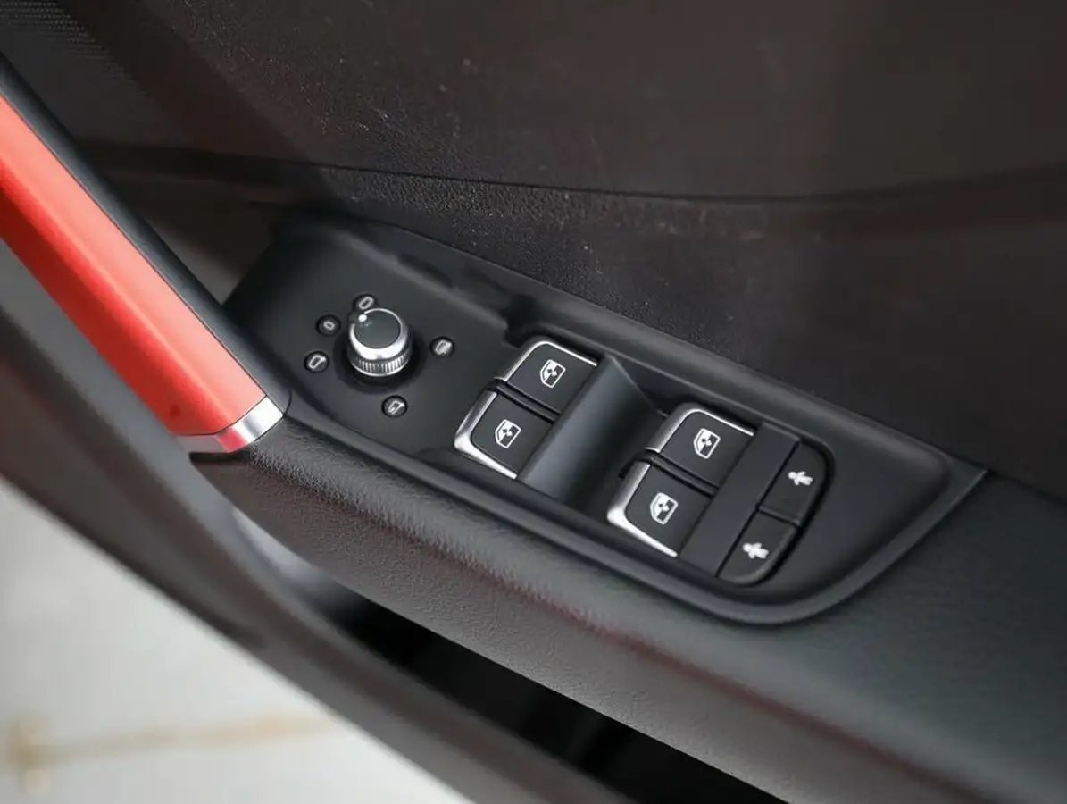 2020-audi-q2-16-30-tdi-sport-s-tronic-big-35