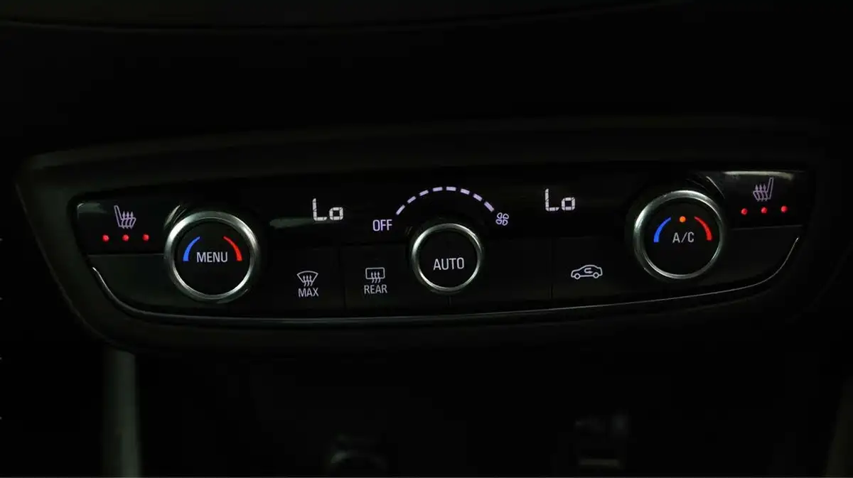2022-vauxhall-crossland-12-elite-edition-130ps-auto-big-11
