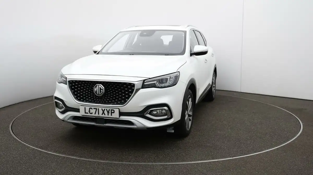 2021-mg-hs-15t-gdi-exclusive-162ps-big-30