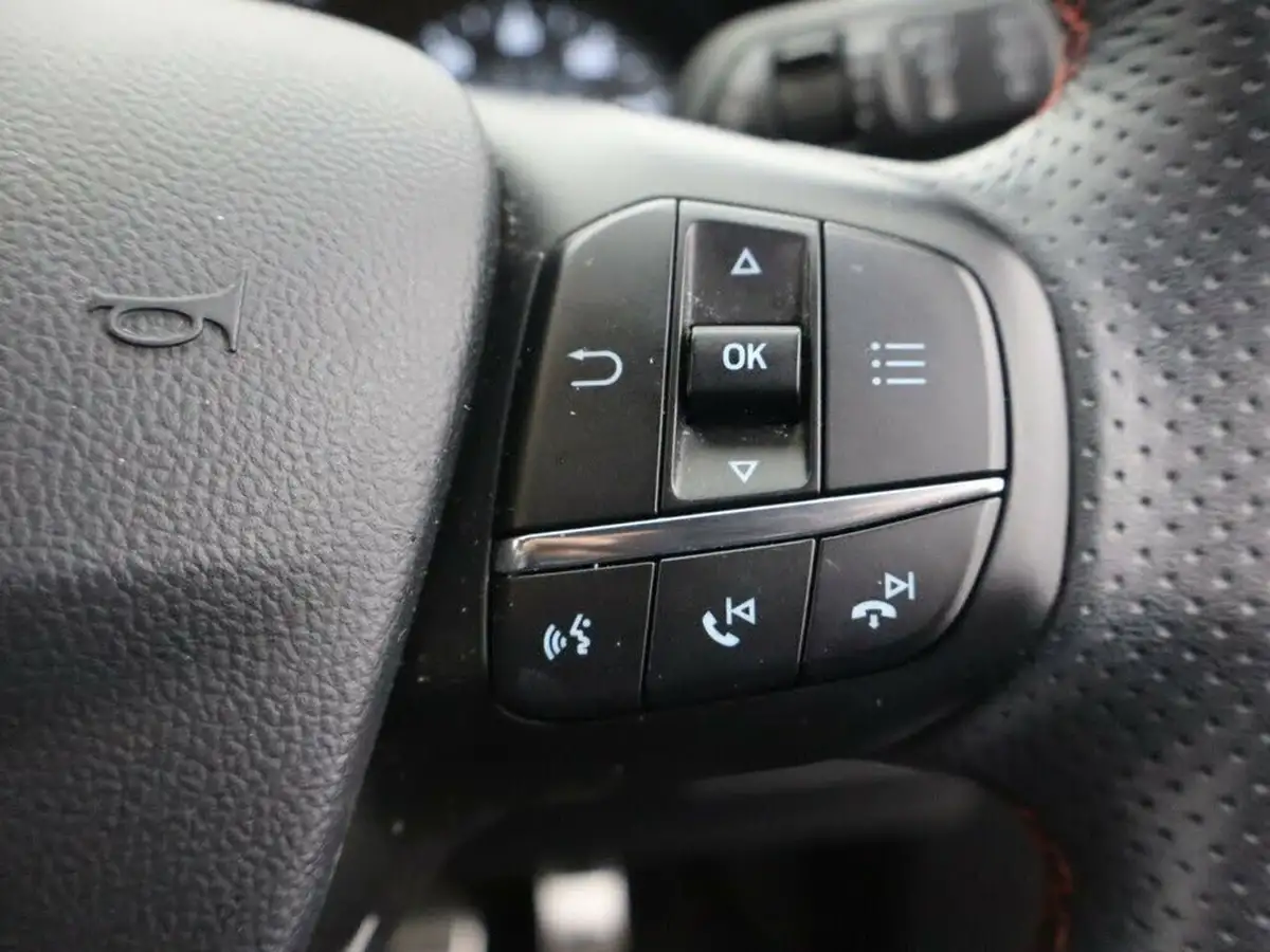 2020-ford-focus-15-st-line-edition-hatchback-big-16