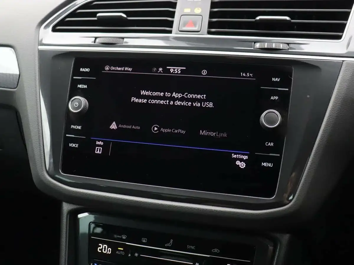 2022-volkswagen-tiguan-15-tsi-life-130ps-big-17