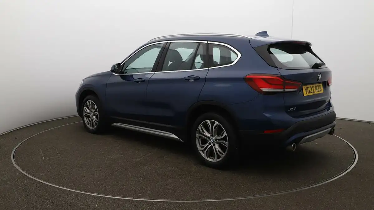 2022-bmw-x1-20-xdrive20i-xline-big-5