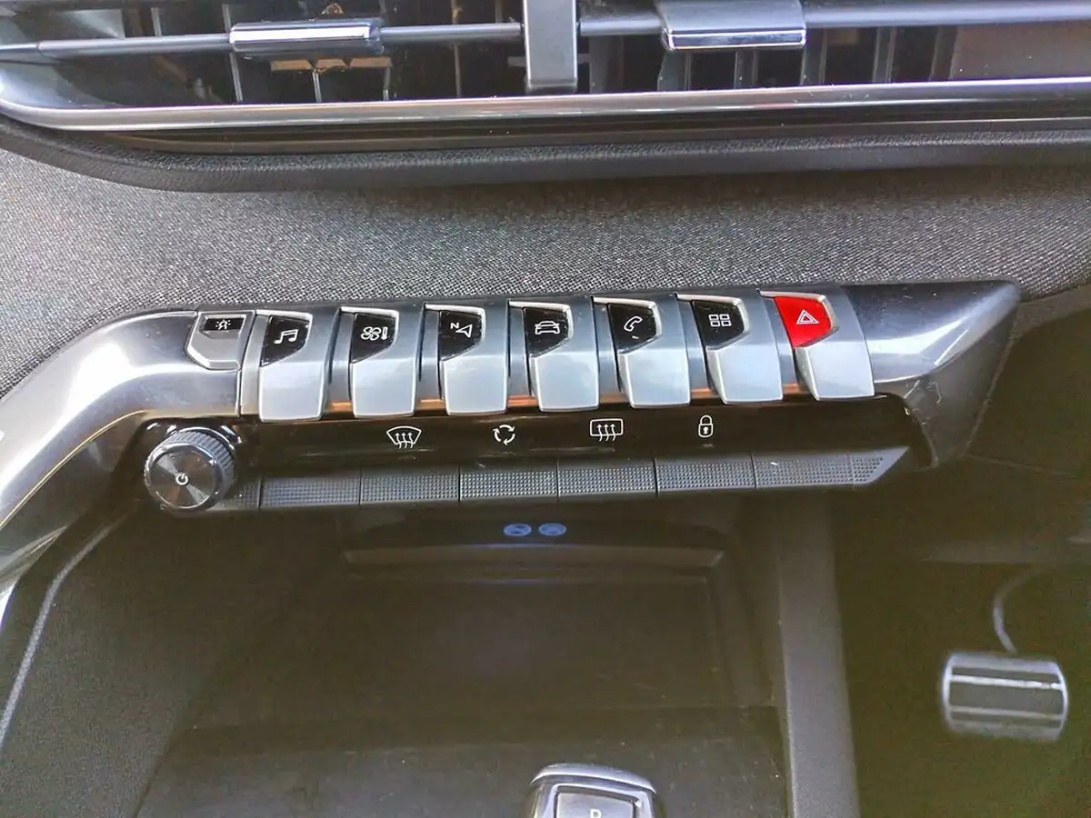 2017-peugeot-3008-suv-16-bluehdi-gt-line-big-27