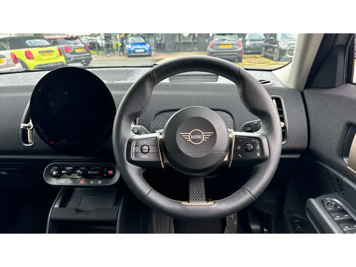 2024-mini-countryman-e-cooper-se-classic-big-4
