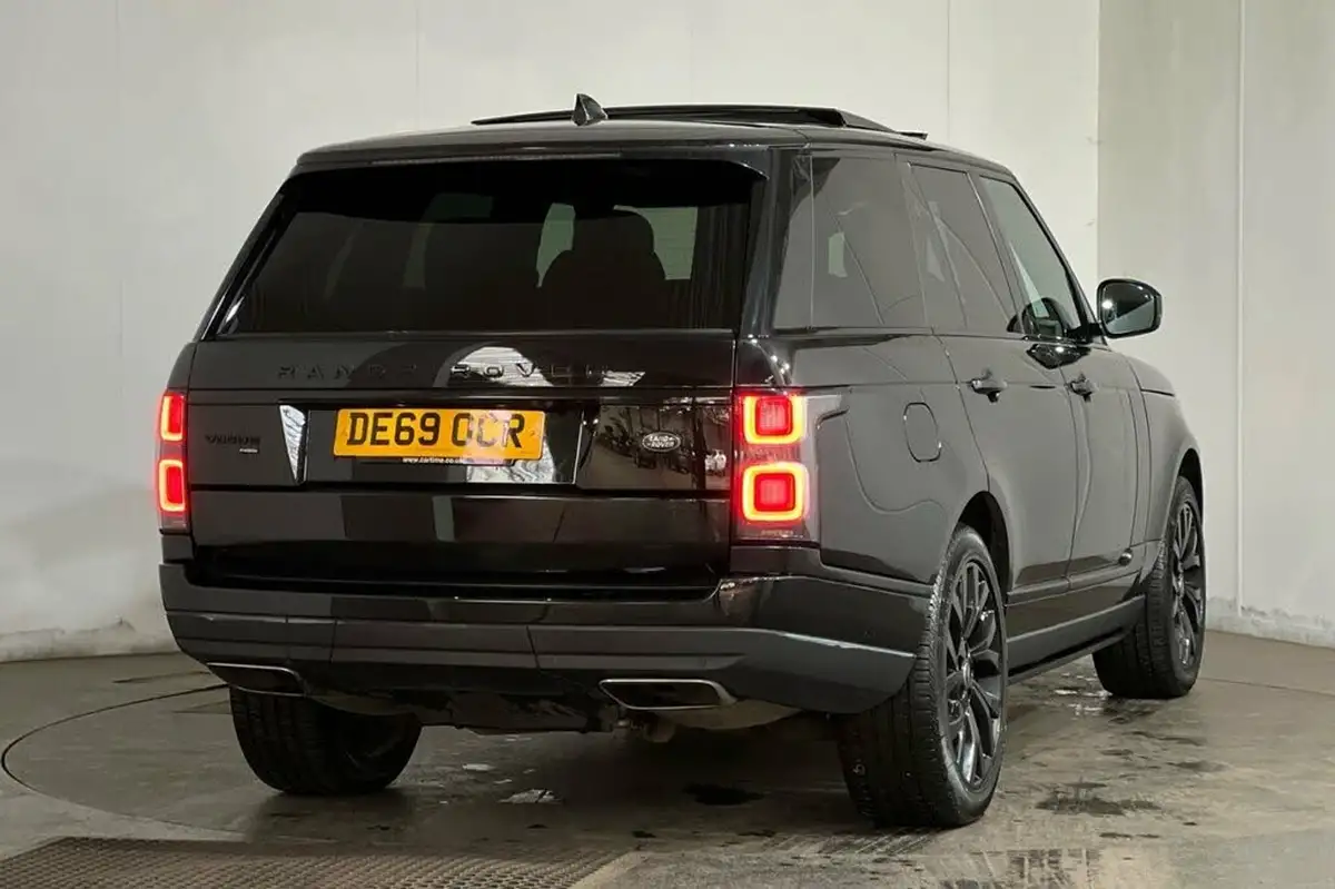 2019-land-rover-range-rover-20-p400e-vogue-big-19