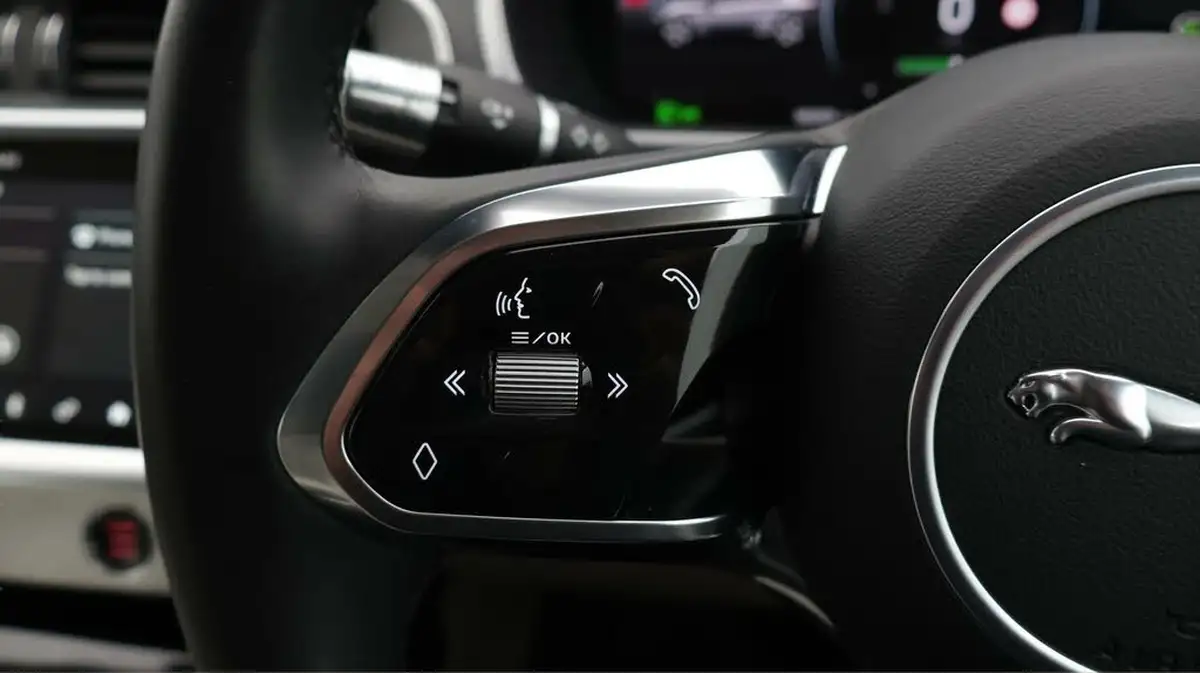 2019-jaguar-i-pace-ev400-hse-big-24