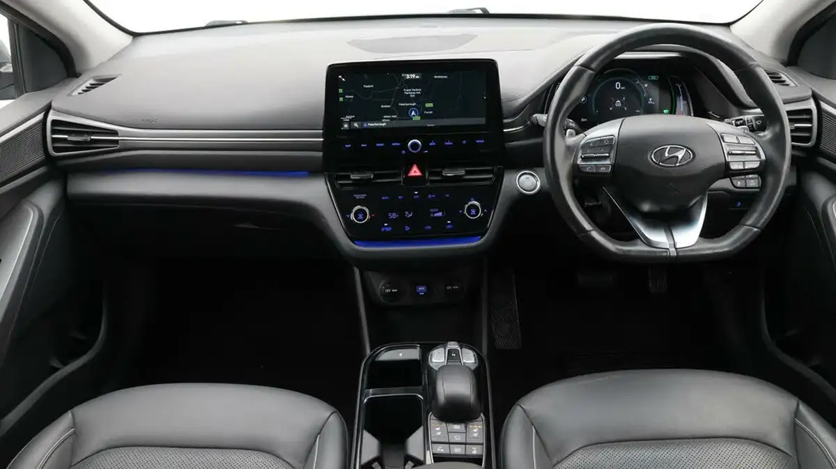2021-hyundai-ioniq-e-premium-se-electric-100kw-big-13