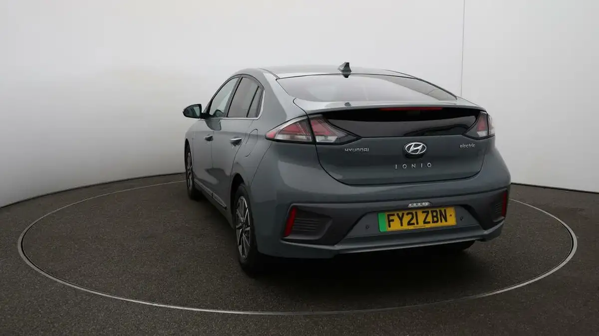 2021-hyundai-ioniq-e-premium-se-electric-100kw-big-54