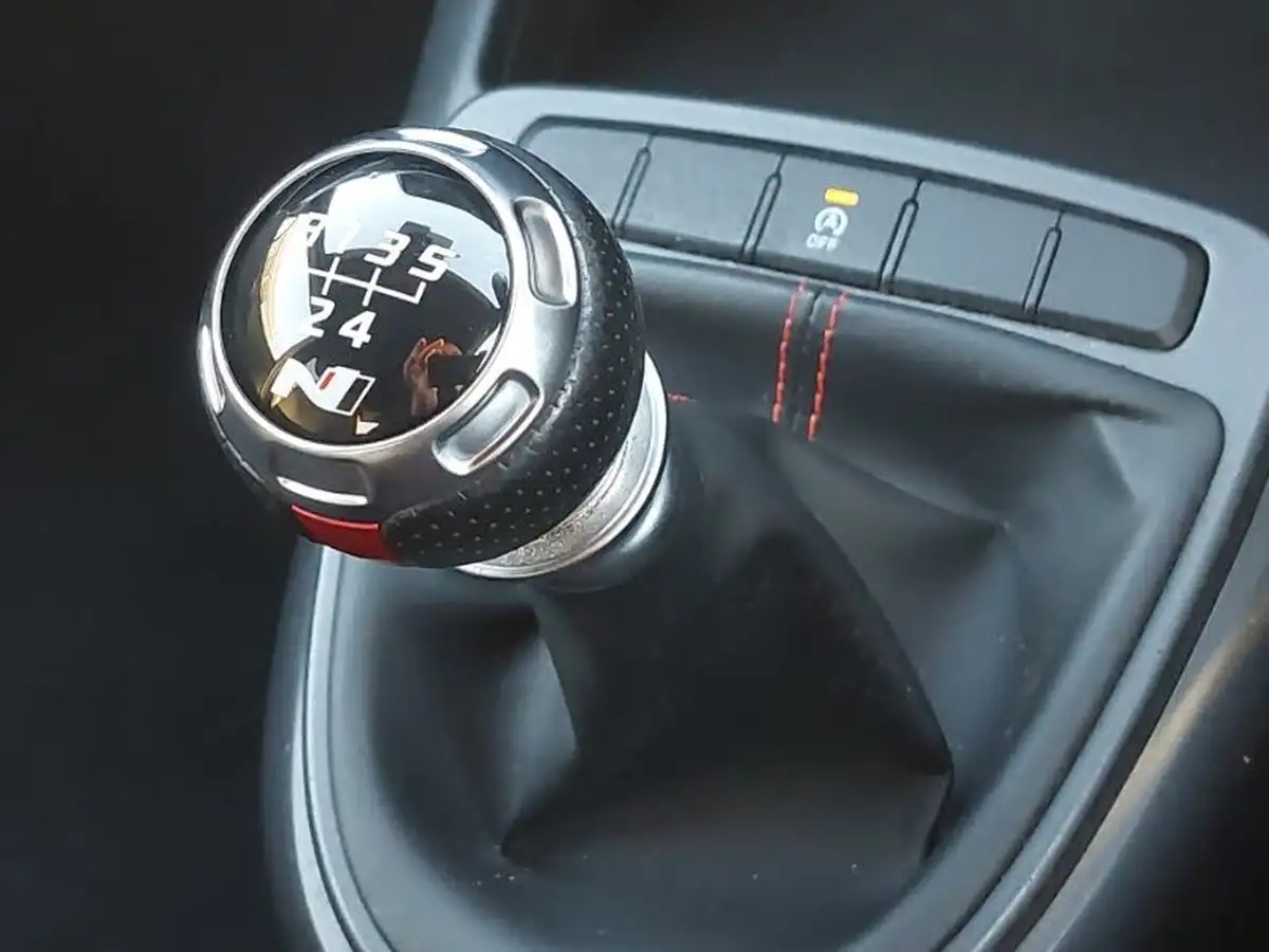2022-hyundai-i10-10-t-gdi-n-line-big-14