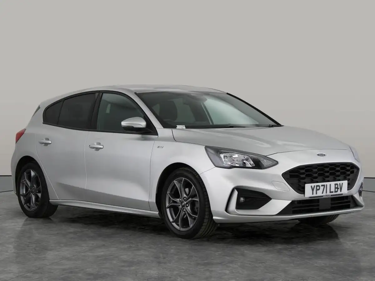 2021-ford-focus-10t-st-line-edition-125ps-hatchback-big-3