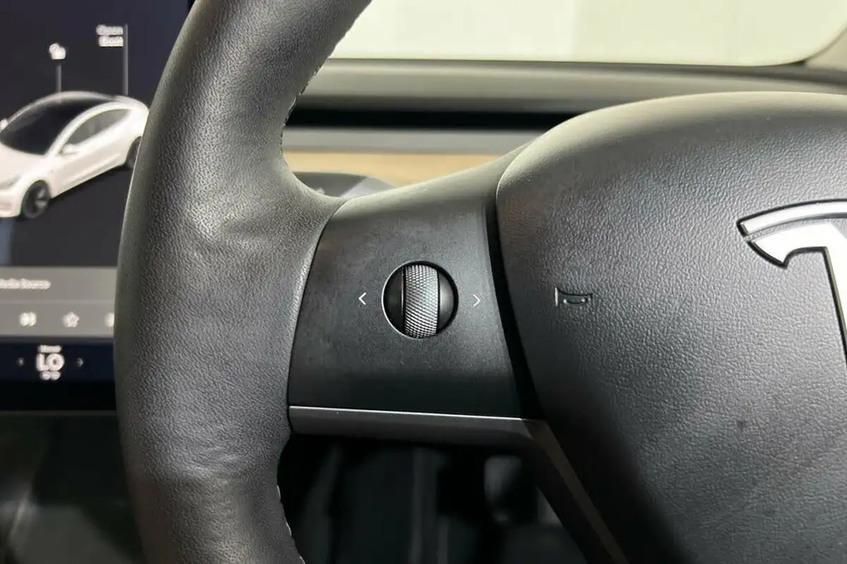 2021-tesla-model-3-e-long-range-awd-big-21