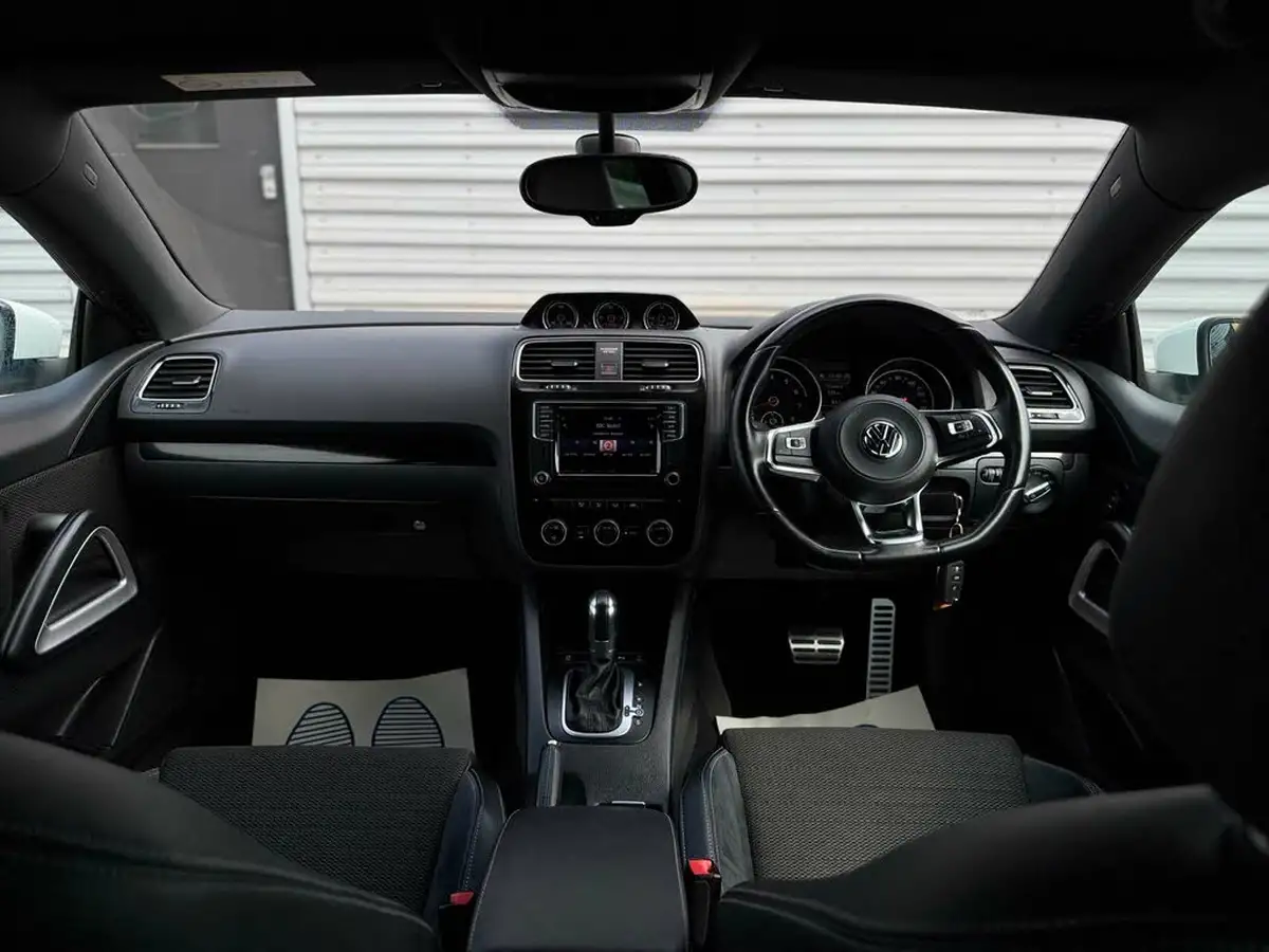 2017-volkswagen-scirocco-20-tsi-gt-bmt-dsg-big-16