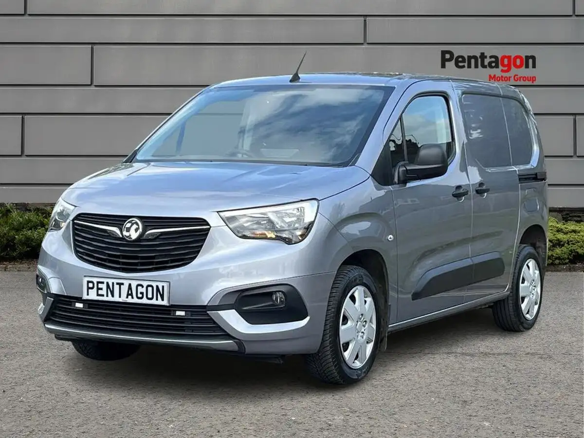 2022-vauxhall-combo-15cdti-sportive-2300-100pseu6d-l1h1-big-2