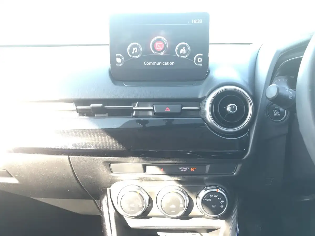2023-mazda-mazda2-15-skyactiv-g-se-l-big-15