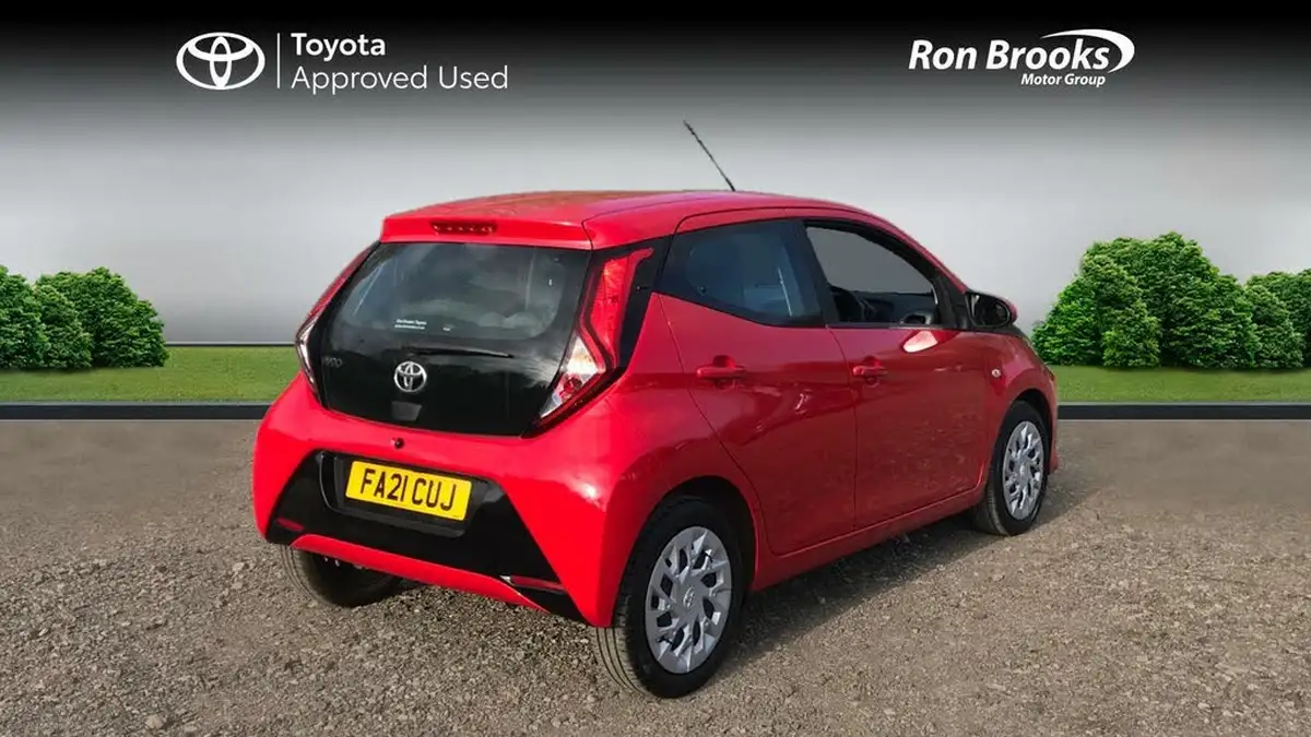 2021-toyota-aygo-10-vvt-i-x-play-tss-big-1