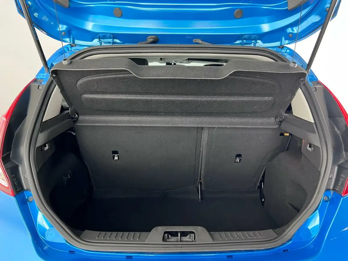 2016-ford-fiesta-125-zetec-5d-big-9