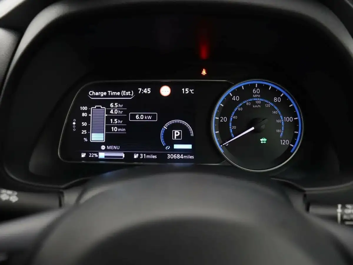 2022-nissan-leaf-e-acenta-big-7
