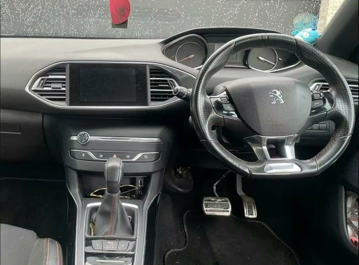 2016-peugeot-308-20-bluehdi-gt-line-20-bluehdi-eat6-big-4