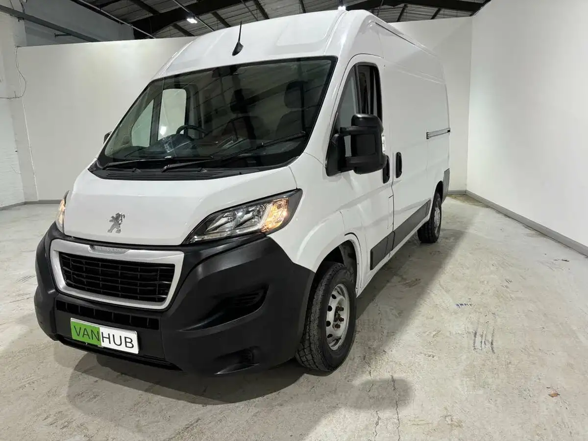 2023-peugeot-boxer-22-bluehdi-professional-premium-335-l2h2-big-11