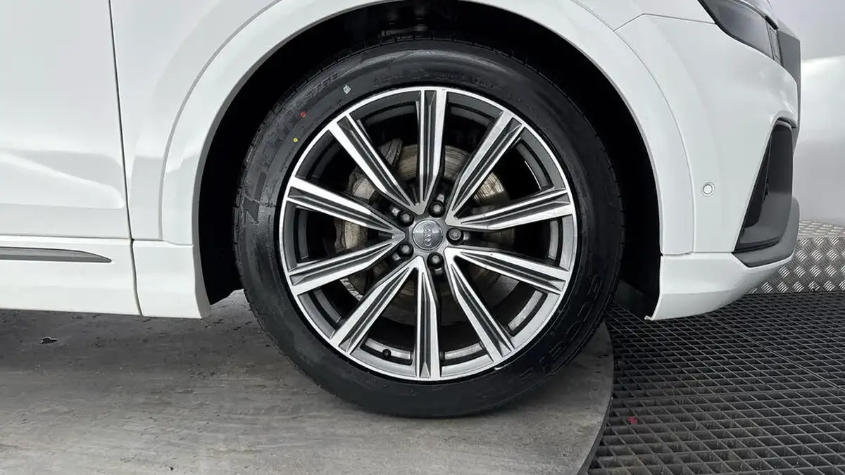 2020-audi-q8-30-55-tfsi-s-line-big-28