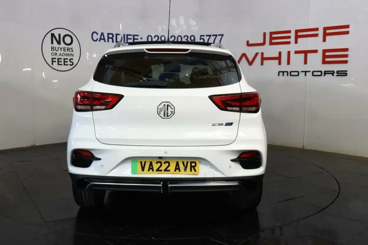 2022-mg-zs-suv-e-trophy-ev-156ps-long-range-big-3