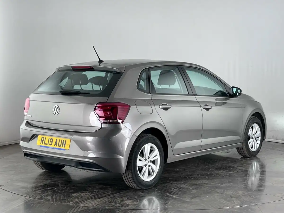 2019-volkswagen-polo-10-tsi-se-ss-big-3