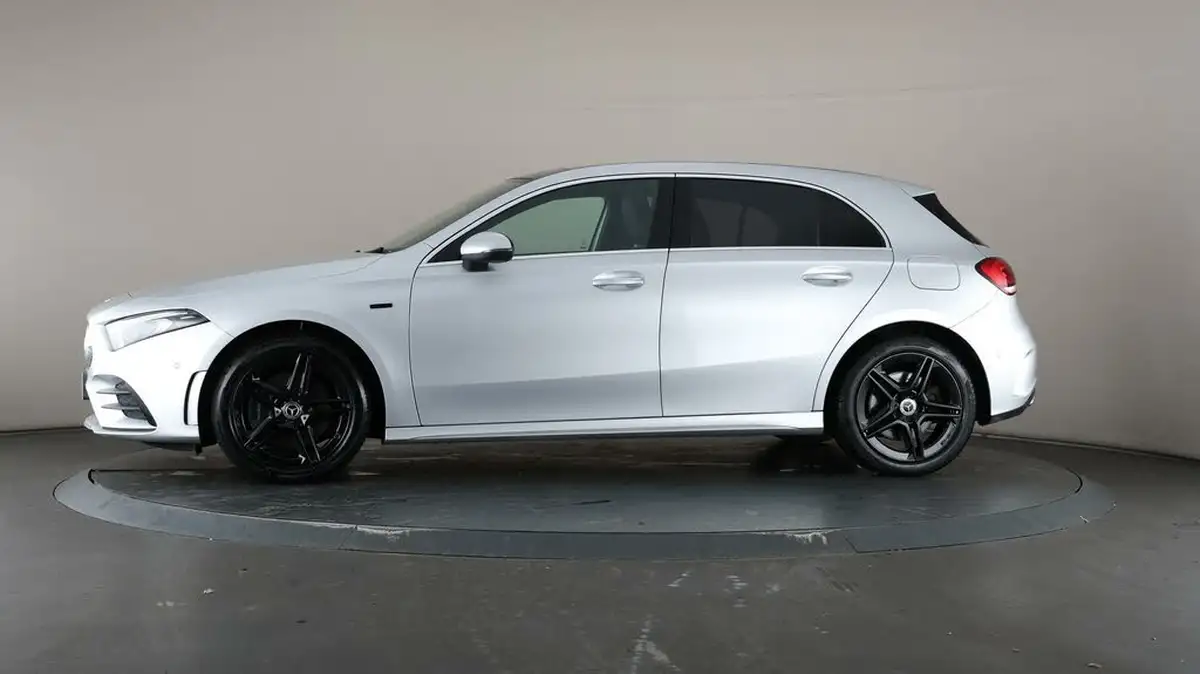 2020-mercedes-benz-a-class-13-a250e-amg-line-premium-plus-hatchback-5d-big-32