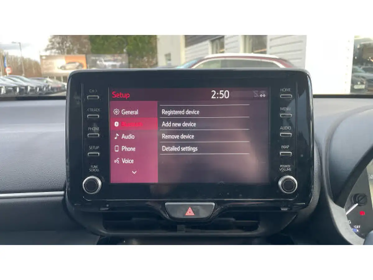 2022-toyota-yaris-15-vvt-i-design-panoramic-roof-big-24