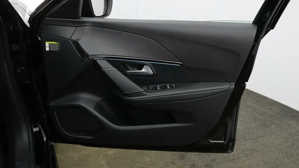 2021-peugeot-208-e-gt-50kwh-big-22