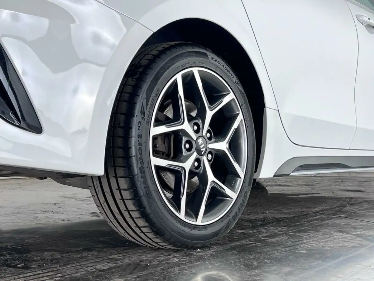 2021-kia-pro-ceed-15-t-gdi-gt-line-big-8
