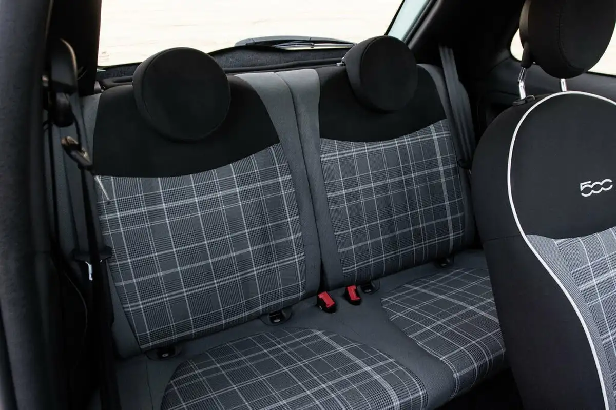 2021-fiat-500-10-lounge-big-33
