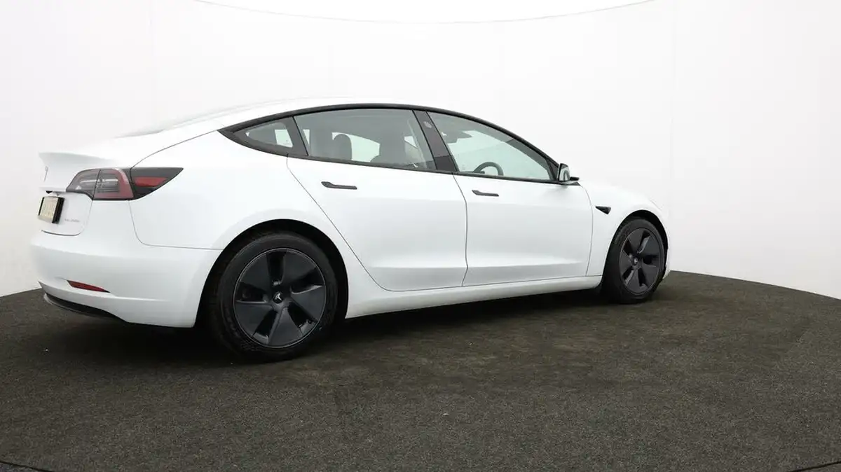 2021-tesla-model-3-e-long-range-4x4-big-27