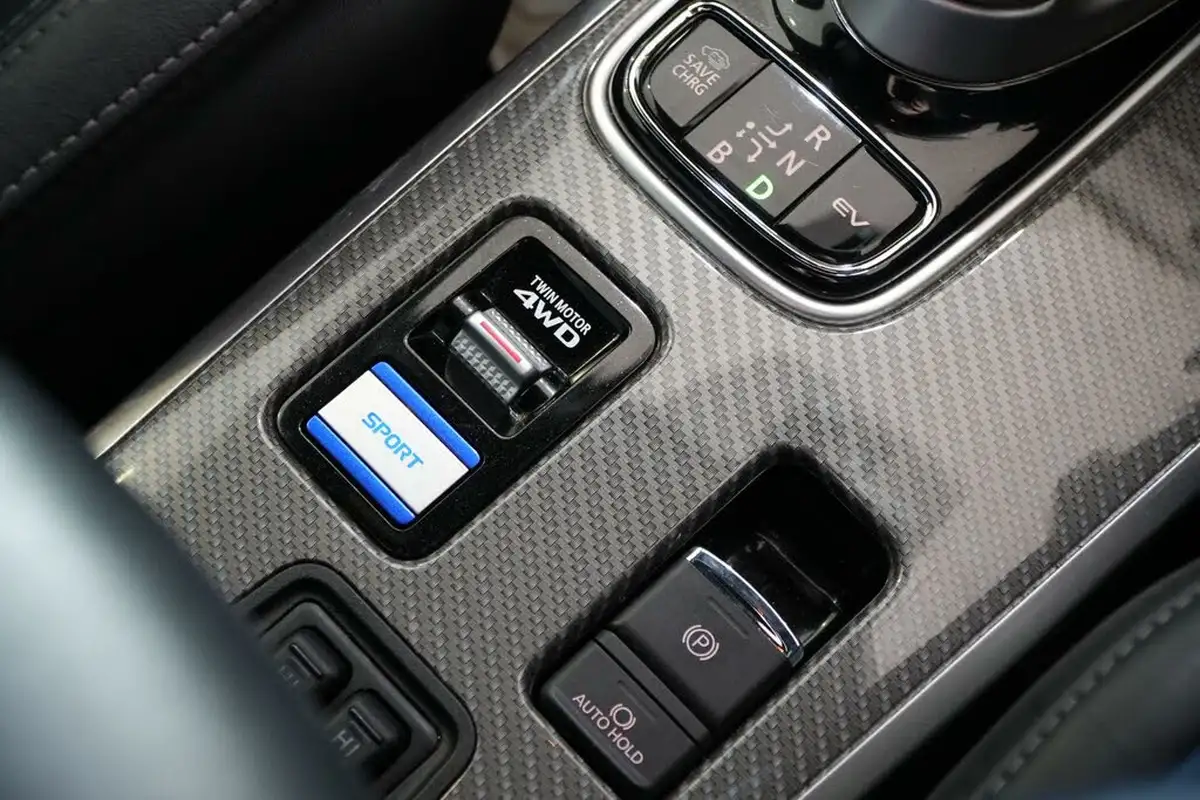 2021-mitsubishi-outlander-24-dynamic-phev-big-29