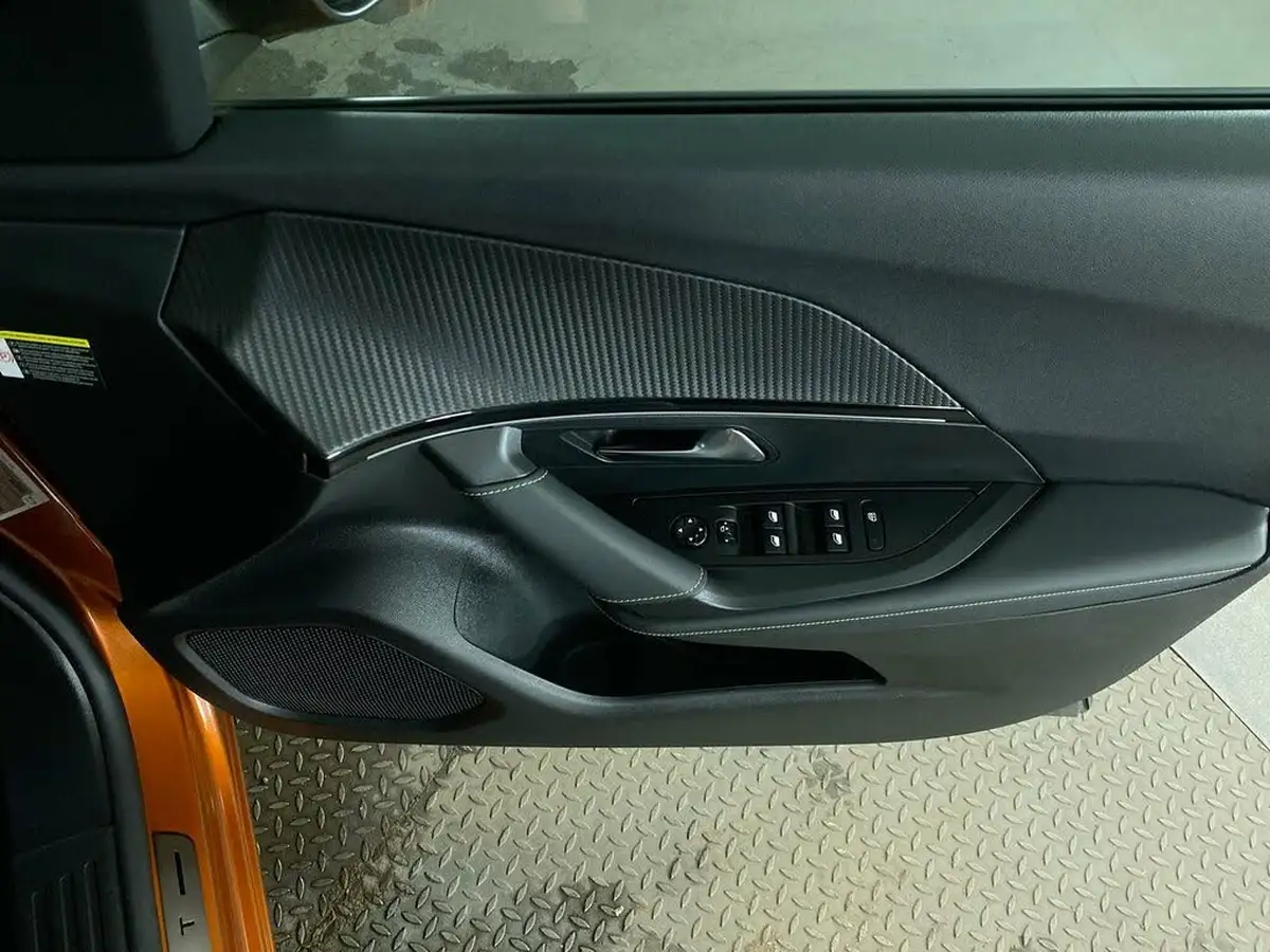 2021-peugeot-2008-suv-12-puretech-gt-premium-130bhp-big-26