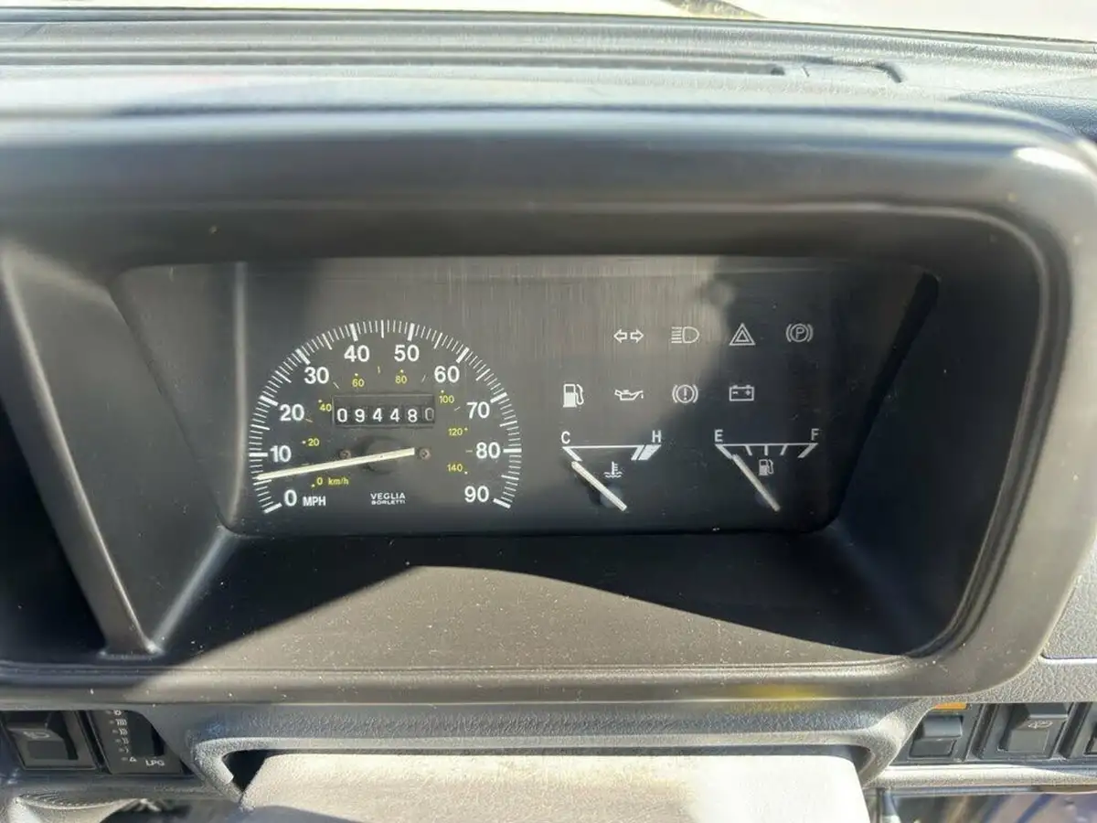 2005-daihatsu-hijet-13-lpg-panel-van-big-22