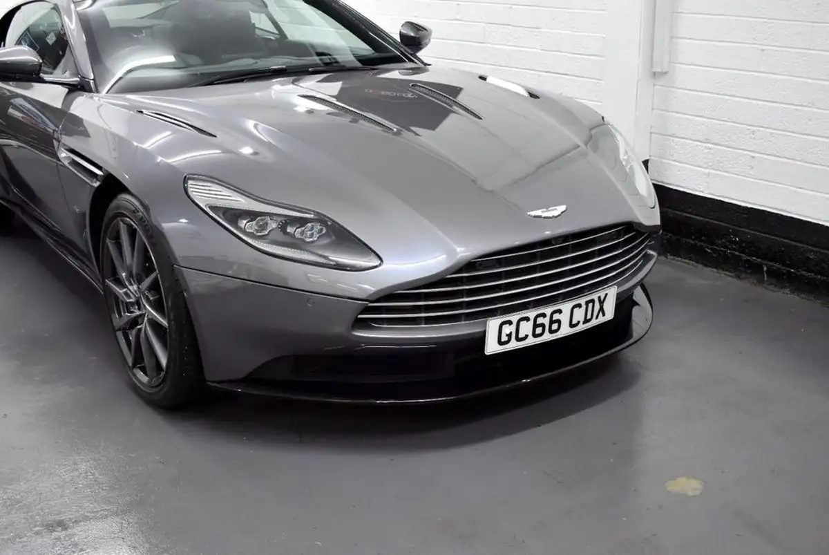2016-aston-martin-db11-52-v12-launch-edition-big-5