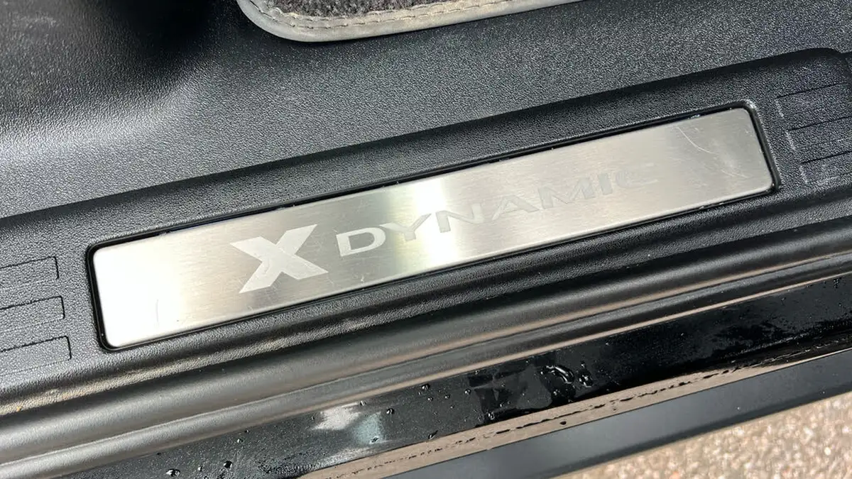 2023-land-rover-110-defender-30-d300-x-dynamic-hse-big-21